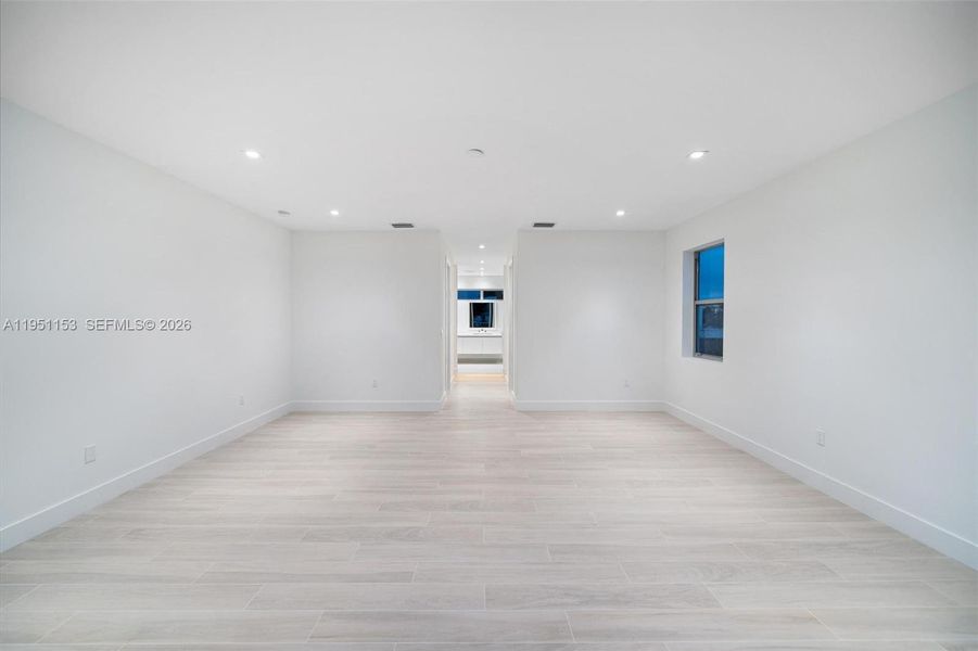 Spacious, unfurnished interior of a new home in , Weston (Image 22).