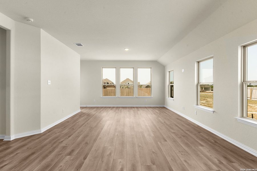Spacious, unfurnished interior of a new home in Prairie Green, Converse (Image 25).