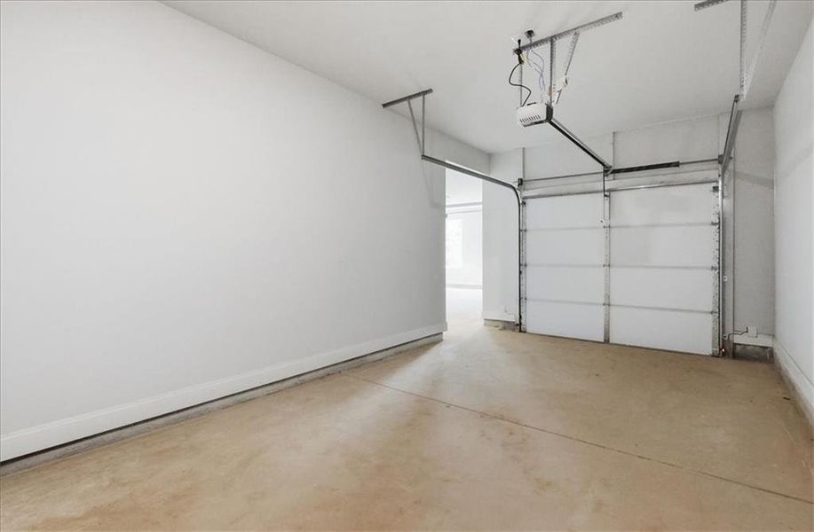 Spacious, unfurnished interior of a new home in Bradley Gin, Monroe (Image 64).