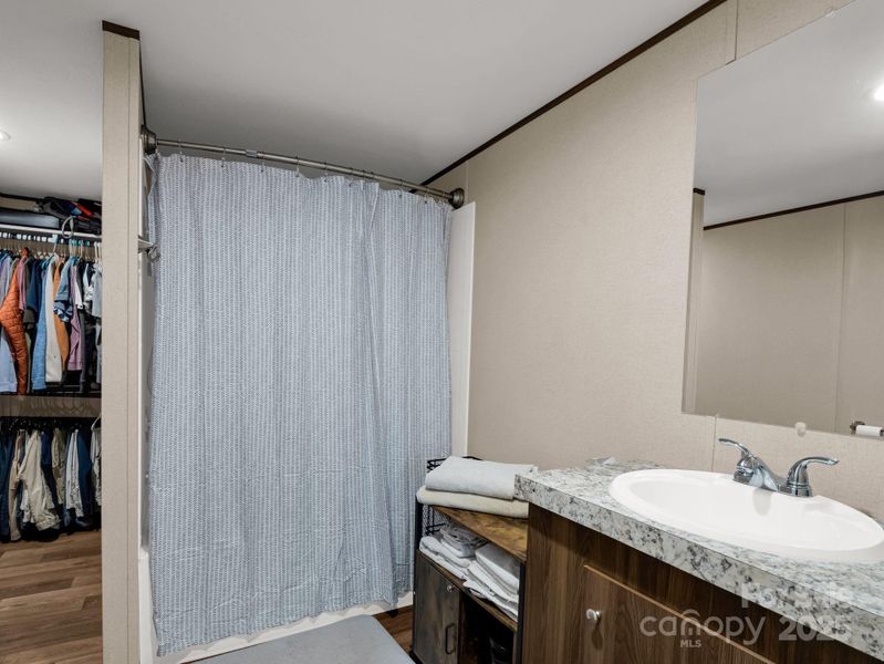 Furnished interior view inside a new home in , Marion (Image 13).