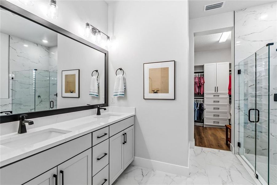 Furnished interior view inside a new home in Emerald Landing at Waterside at Lakewood Ranch – Cottage Series, Sarasota (Image 17). Furnished interior view inside a new home in Emerald Landing at Waterside at Lakewood Ranch – Cottage Series, Sarasota (Image 17).