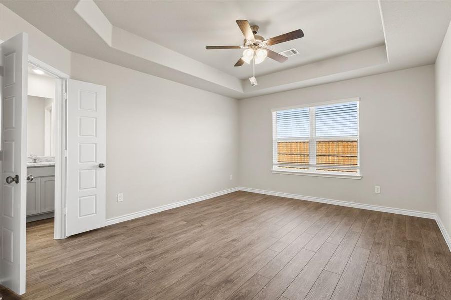 Spacious, unfurnished interior of a new home in Rocky Creek Crossing, Crowley (Image 31).