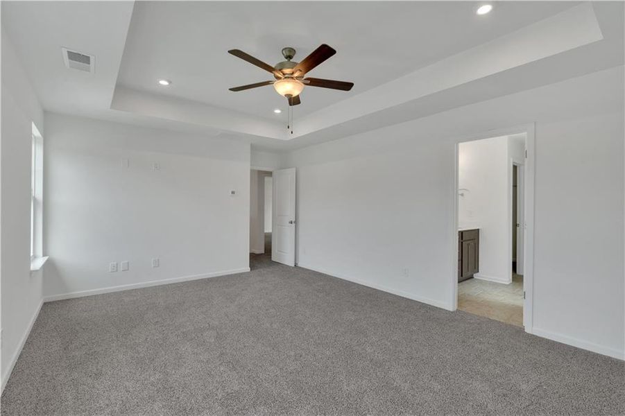 Spacious, unfurnished interior of a new home in The Overlook at Factory Shoals, Mableton (Image 25).