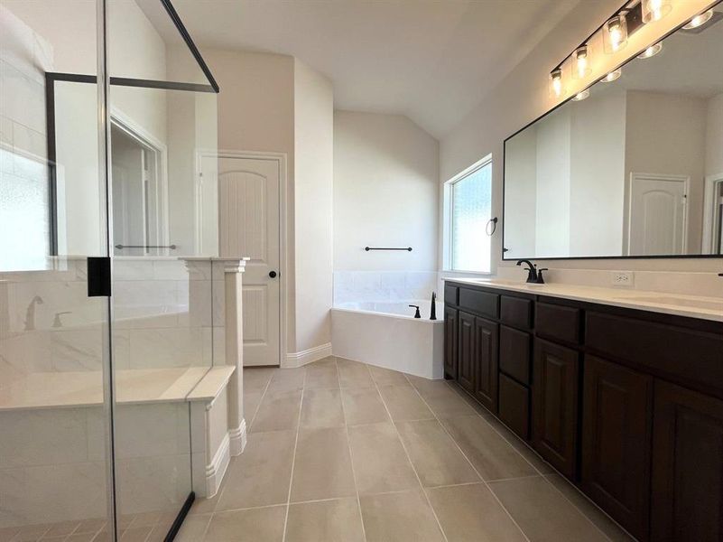 Furnished interior view inside a new home in Abe’s Landing, Granbury (Image 5). Furnished interior view inside a new home in Abe’s Landing, Granbury (Image 5).