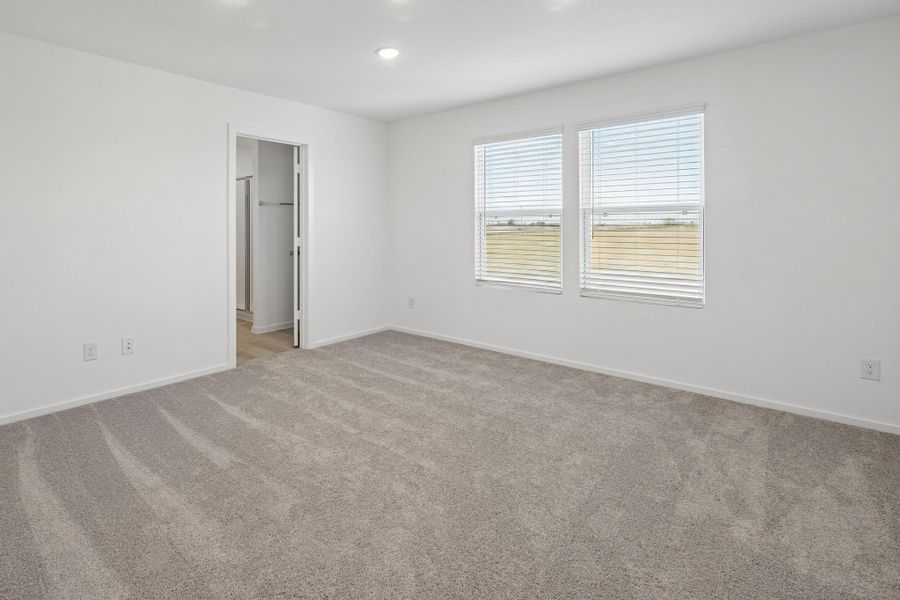 Spacious, unfurnished interior of a new home in Stokesbury, Waller (Image 20).