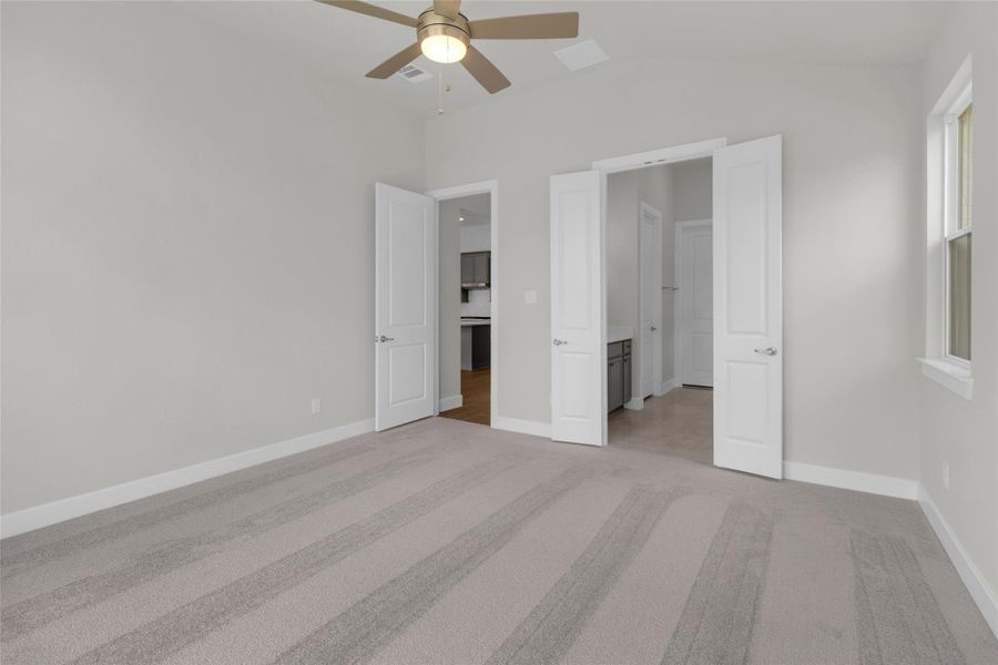 Spacious, unfurnished interior of a new home in Midline, Webster (Image 29).