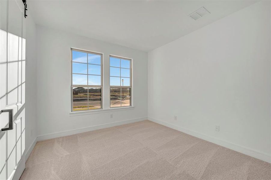 Spacious, unfurnished interior of a new home in Kreymer at the Park, Wylie (Image 37).