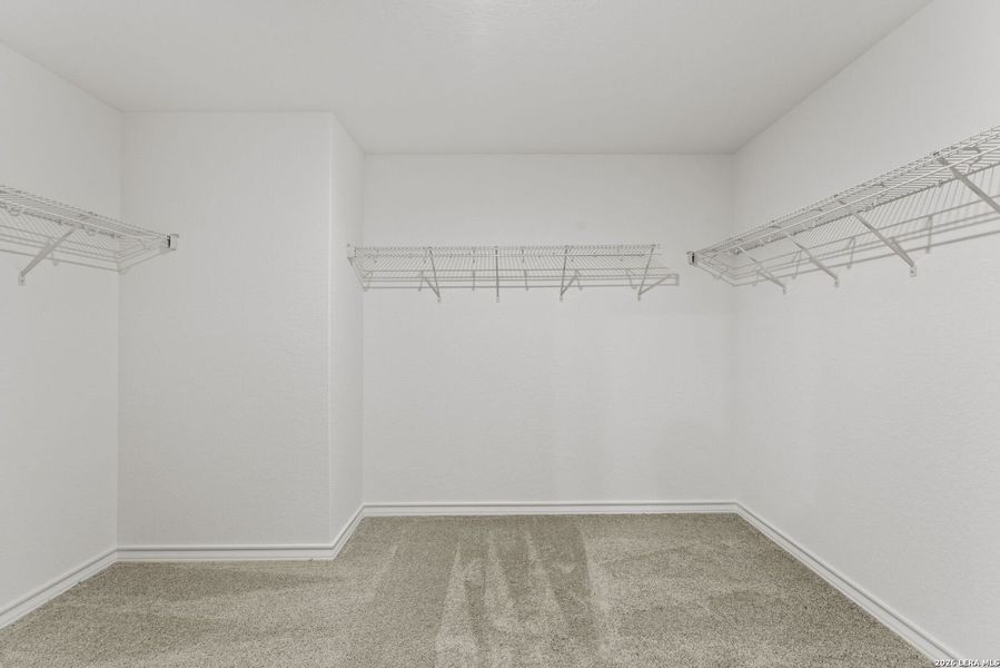 Spacious, unfurnished interior of a new home in Dove Song, Marion (Image 12).