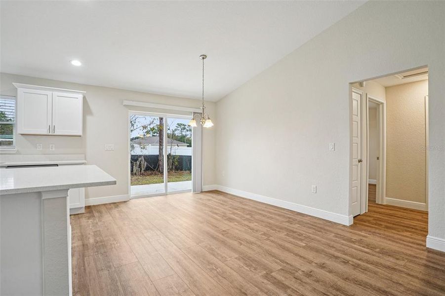 Spacious, unfurnished interior of a new home in , Citrus Springs (Image 29).