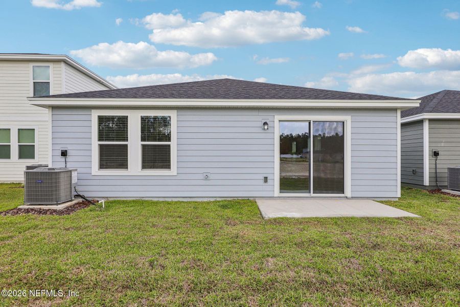 Exterior details and patio area of a home in Kings Preserve, Jacksonville (Image 23).
