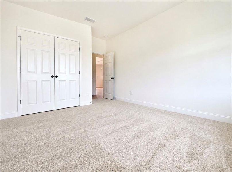 Spacious, unfurnished interior of a new home in Wehunt Meadows, Hoschton (Image 16). Spacious, unfurnished interior of a new home in Wehunt Meadows, Hoschton (Image 16).