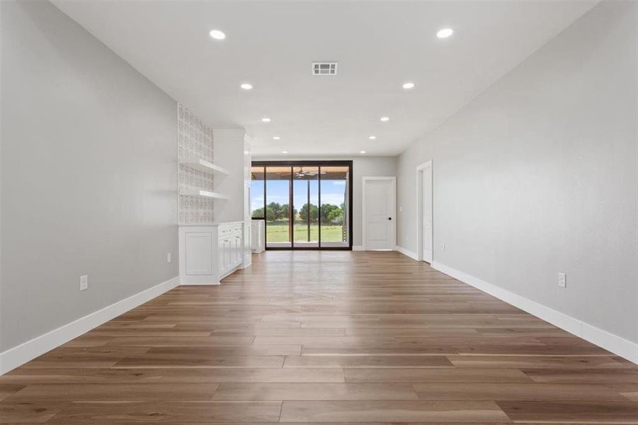 Spacious, unfurnished interior of a new home in , McGregor (Image 18).