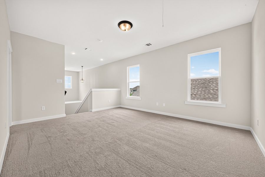 Spacious, unfurnished interior of a new home in Aldeana, Bonney (Image 41).