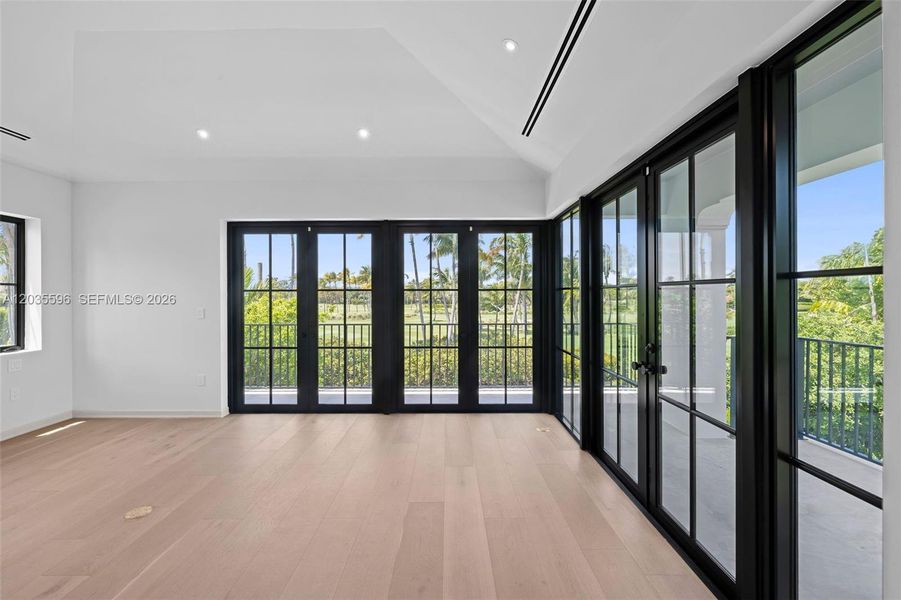 Spacious, unfurnished interior of a new home in , Miami Beach (Image 98). Spacious, unfurnished interior of a new home in , Miami Beach (Image 98).