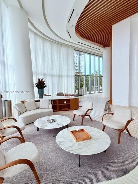 Community amenities in , Miami (Image 4).