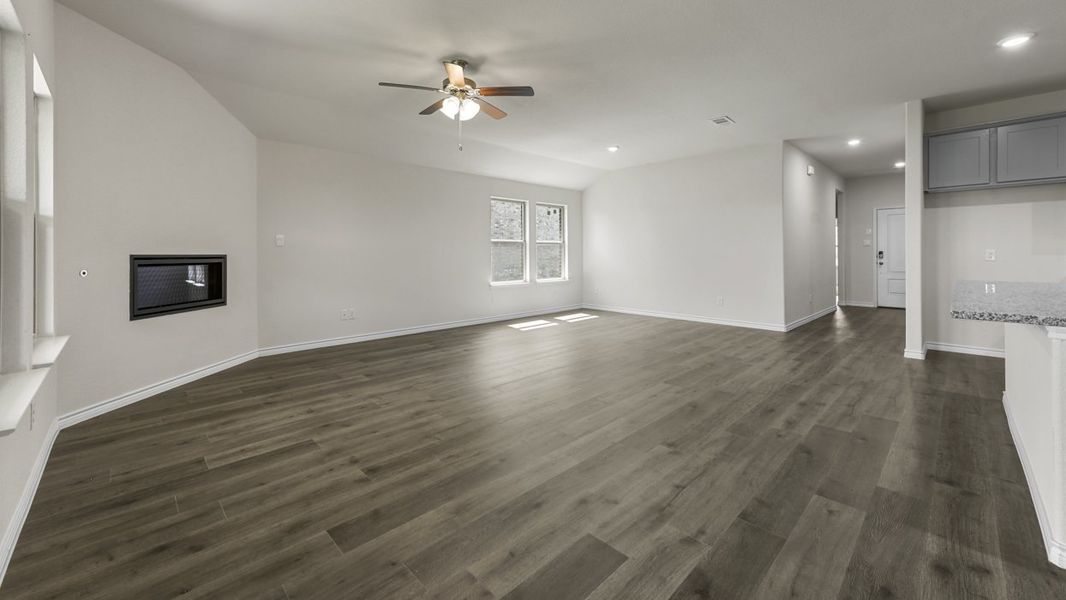 Spacious, unfurnished interior of a new home in Liberty Crossing, Royse City (Image 15).
