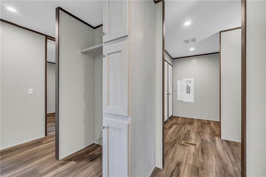 Spacious, unfurnished interior of a new home in , Hartwell (Image 17). Spacious, unfurnished interior of a new home in , Hartwell (Image 17).