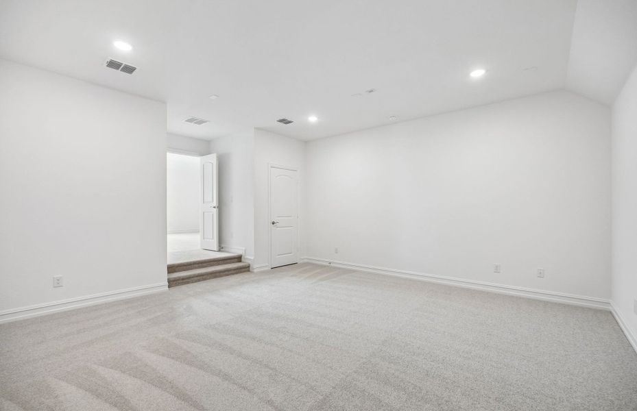Spacious, unfurnished interior of a new home in Westside Preserve, Midlothian (Image 14).