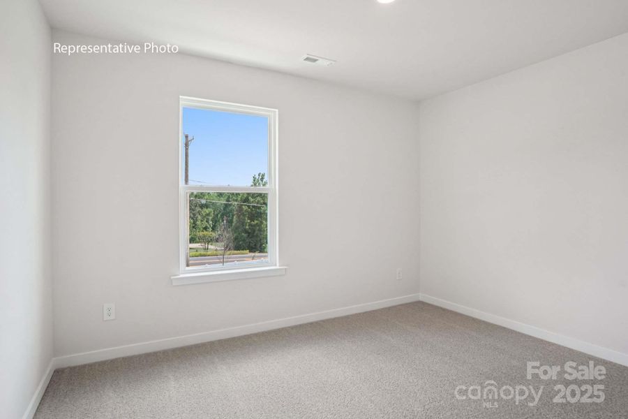 Spacious, unfurnished interior of a new home in Calvin Creek, Troutman (Image 23).