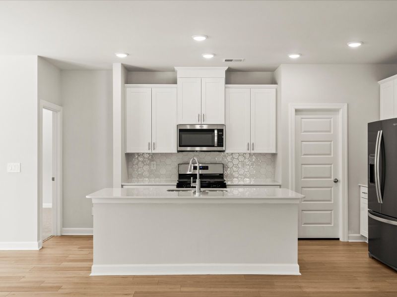 Welcome to the Chandler floorplan at Holland Park. Welcome to the Chandler floorplan at Holland Park.