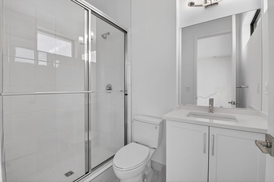 Full Bathroom (1)
