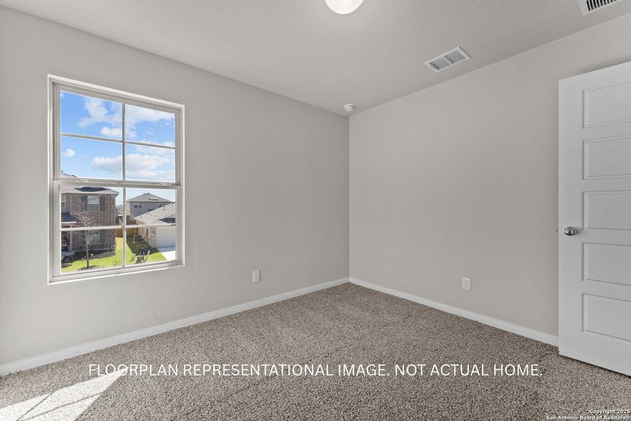 Spacious, unfurnished interior of a new home in Hunters Ranch, San Antonio (Image 20).