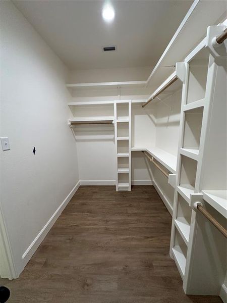 Spacious, unfurnished interior of a new home in , Abilene (Image 12).