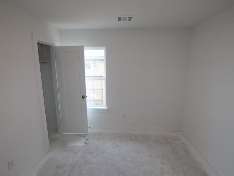 Image 20 of a home in Miller's Pond. Image 20 of a home in Miller's Pond.