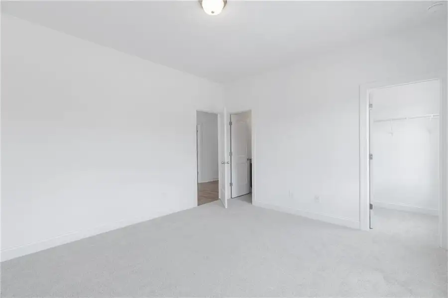 Spacious, unfurnished interior of a new home in , Buford (Image 19).