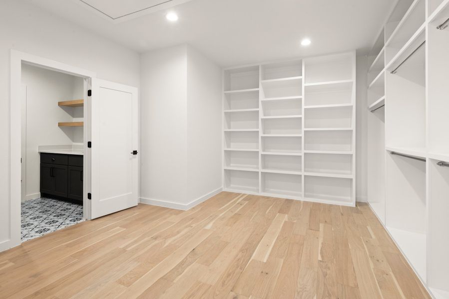 Furnished interior view inside a new home in , Dallas (Image 32).