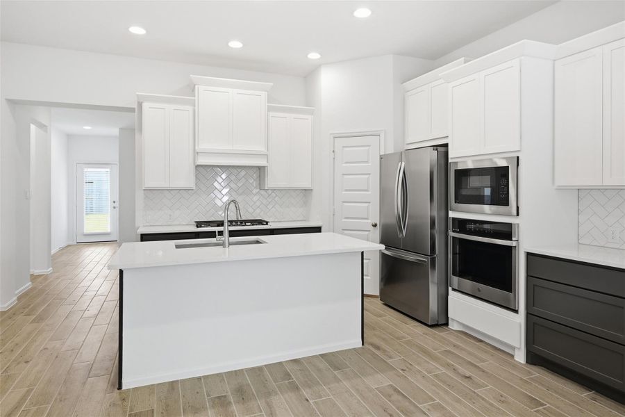 Bright and modern kitchen
