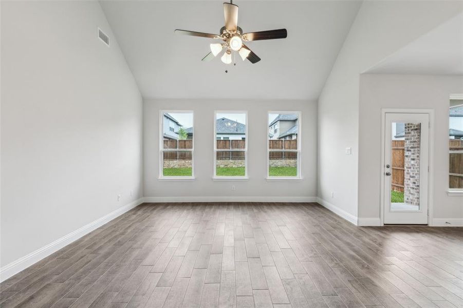 Spacious, unfurnished interior of a new home in AnaCapri, Anna (Image 12). Spacious, unfurnished interior of a new home in AnaCapri, Anna (Image 12).