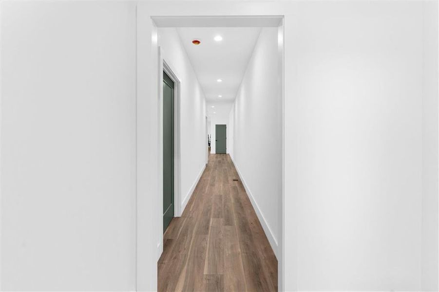 Spacious, unfurnished interior of a new home in , Atlanta (Image 23).