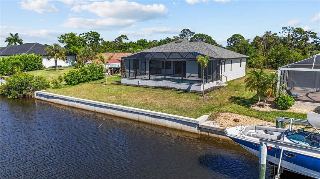 Exterior details and patio area of a home in , Port Charlotte (Image 22).