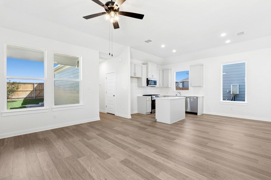 Spacious, unfurnished interior of a new home in Mayfair, New Braunfels (Image 14). Spacious, unfurnished interior of a new home in Mayfair, New Braunfels (Image 14).
