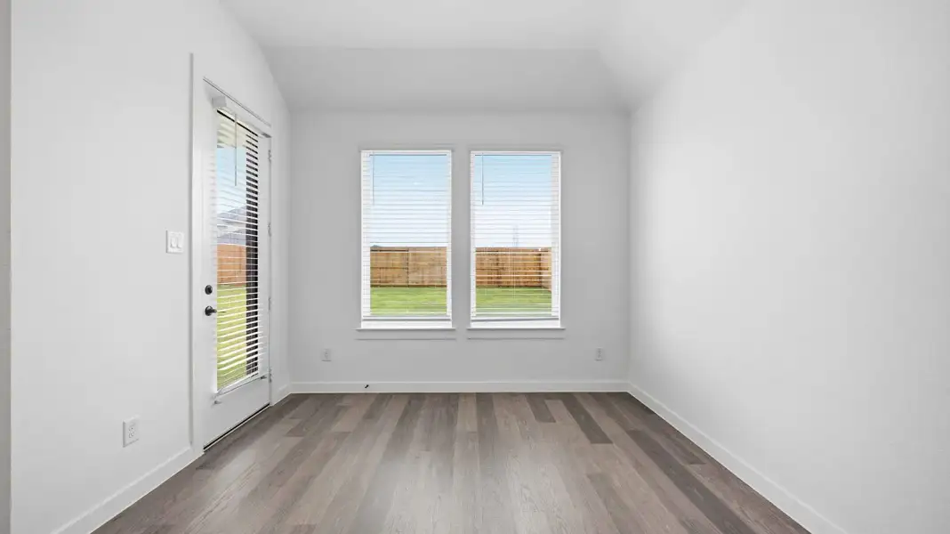 Representative unfurnished interior of a home built from the Fannin by D.R. Horton in Lago Mar 60' Homesites, Texas City (Image 14).