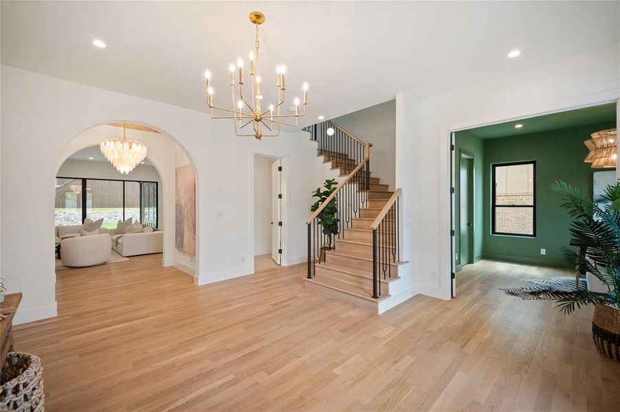 Spacious, unfurnished interior of a new home in , Dallas (Image 22).