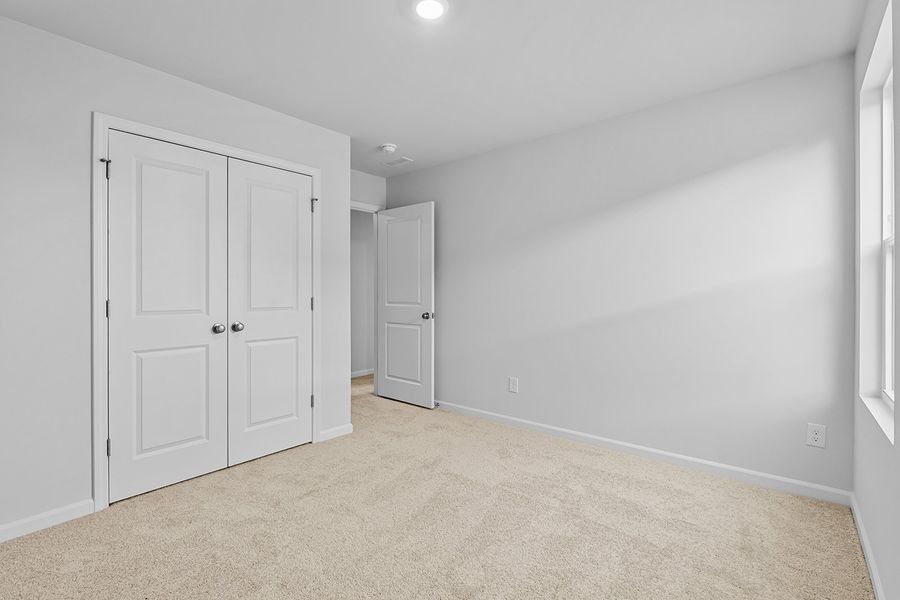 Spacious, unfurnished interior of a new home in Bell West, Kernersville (Image 29).