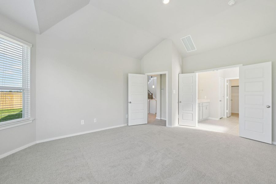 Spacious, unfurnished interior of a new home in Riviera Pines - Classic Series, Huffman (Image 35).
