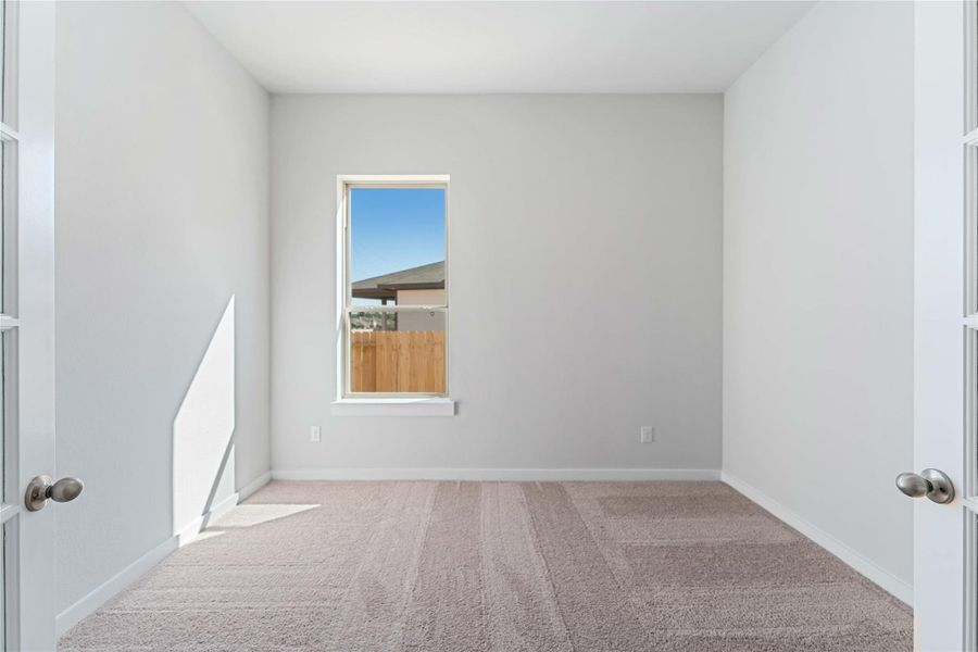 Spacious, unfurnished interior of a new home in Meadow Park, Conroe (Image 10). Spacious, unfurnished interior of a new home in Meadow Park, Conroe (Image 10).
