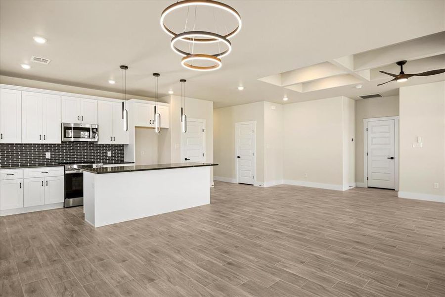 Furnished interior view inside a new home in , Granbury (Image 5).