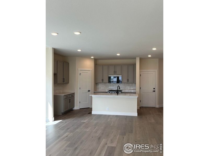 Image 17 of a home in Bloom.