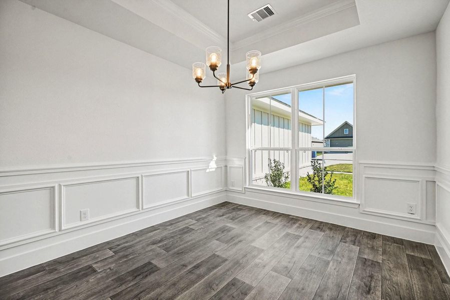 Spacious, unfurnished interior of a new home in Greystone, Angleton (Image 23).