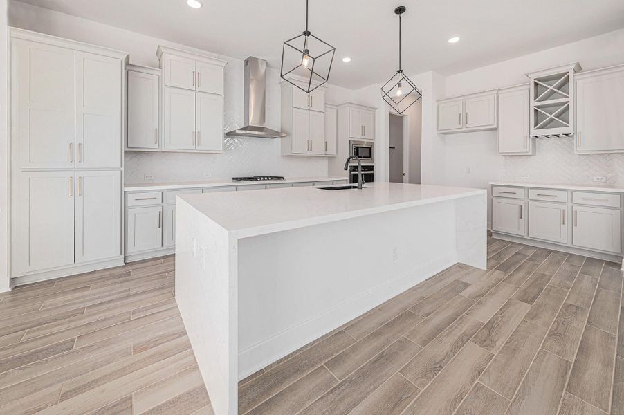 Representative image. Features, specifications, selections and colors may vary. Representative image. Features, specifications, selections and colors may vary.