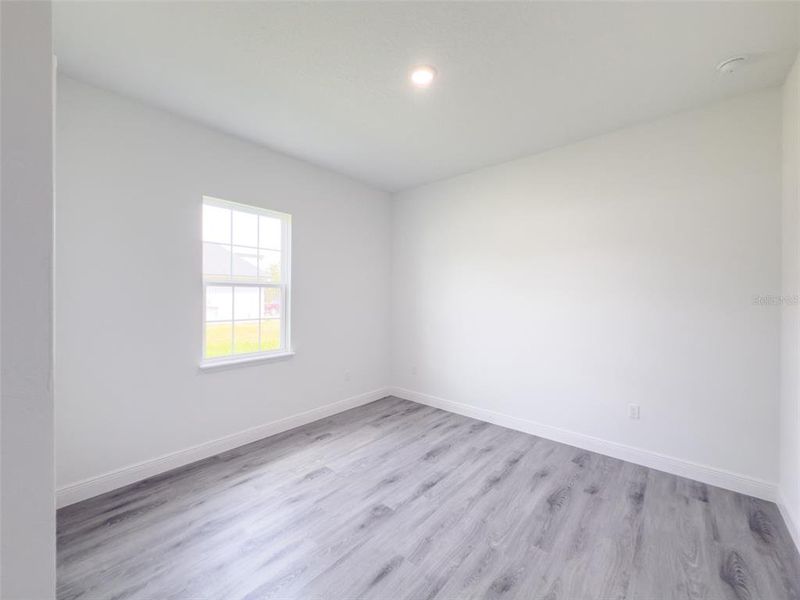 Spacious, unfurnished interior of a new home in , Ocala (Image 16).