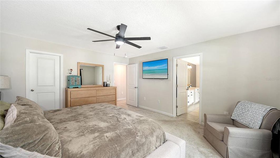 Furnished interior view inside a new home in , Bradenton (Image 31).