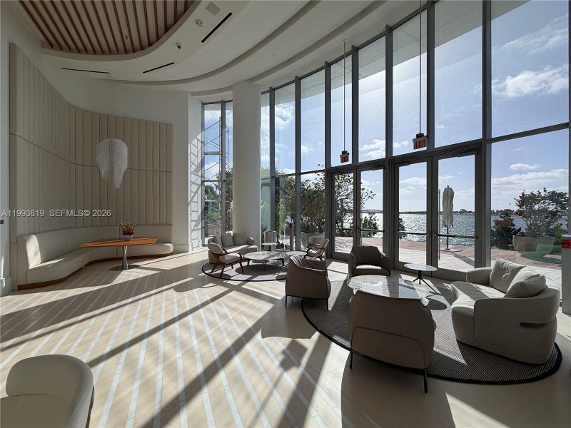 Community amenities in , Miami (Image 32).