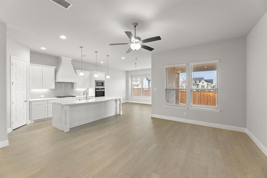 3539 Helios-Living Room-2