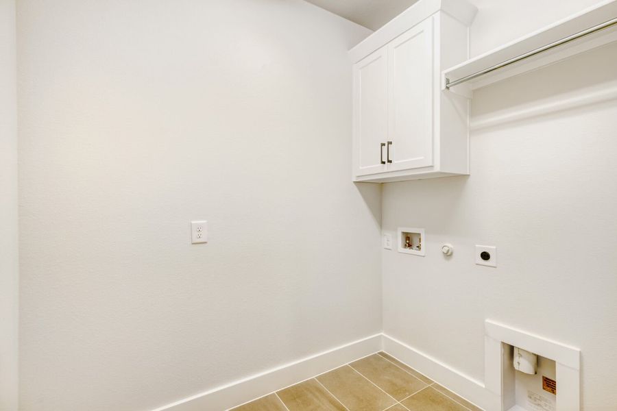 3328 Chinaberry - Laundry Area 3328 Chinaberry - Laundry Area