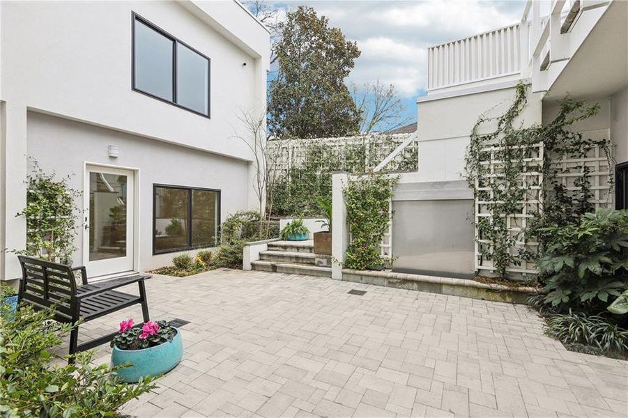 Exterior details and patio area of a home in , Atlanta (Image 28).